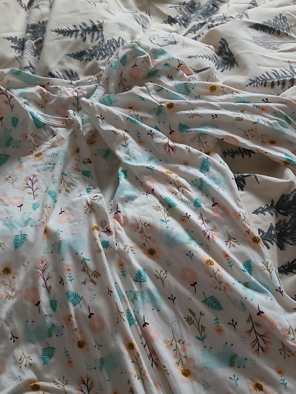 Women's Floral Leaf Sleep Pajama Set in White, Teal & Peach